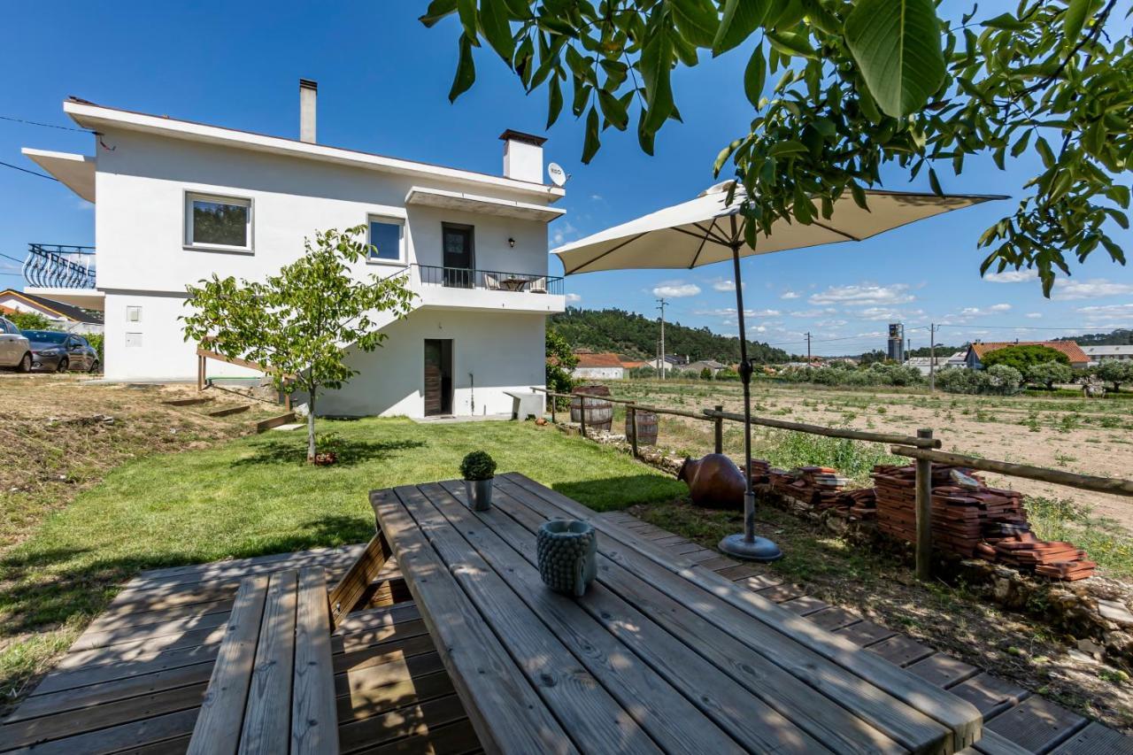 Charming Country House Ourém Esterno foto