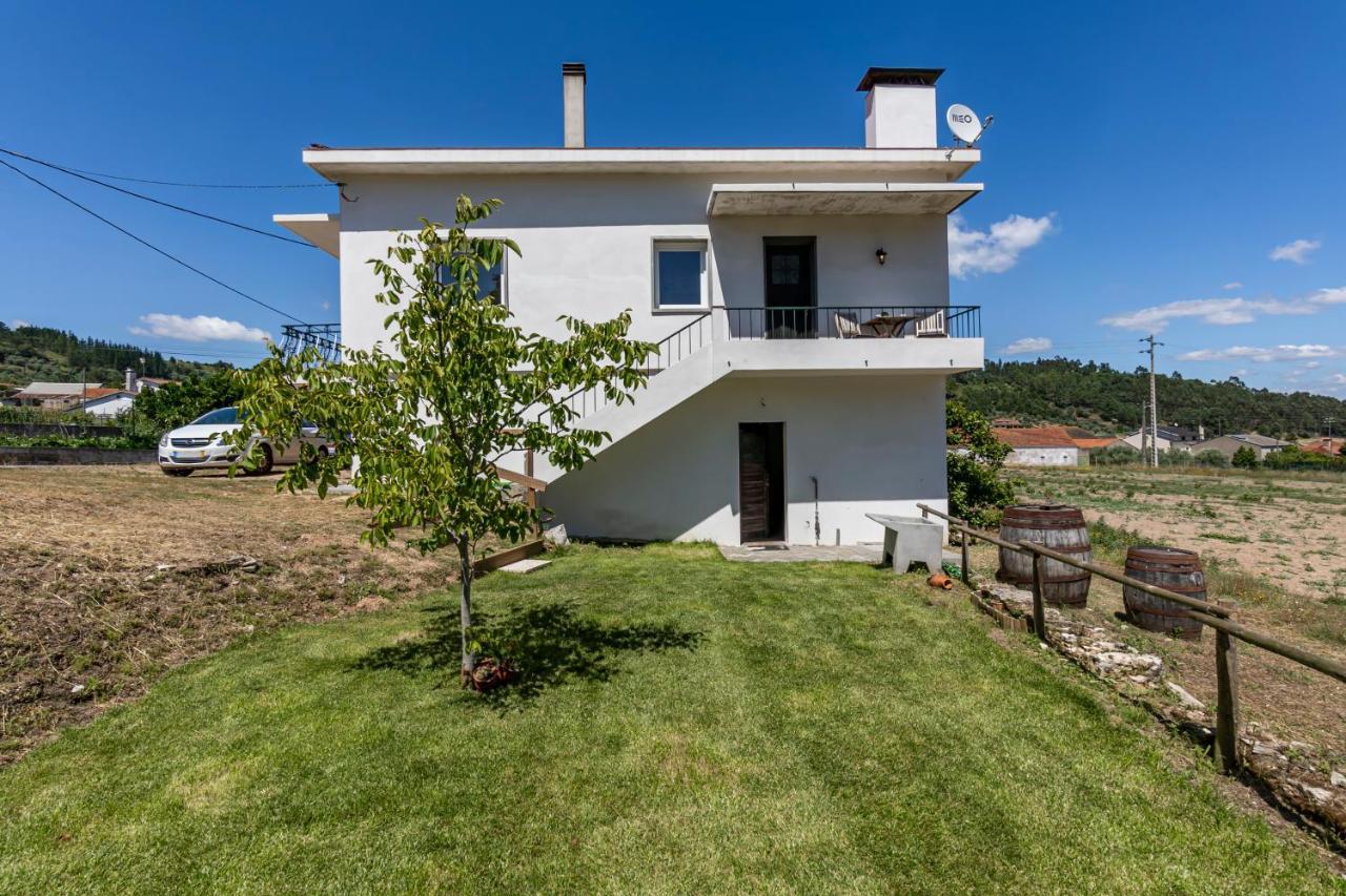 Charming Country House Ourém Esterno foto