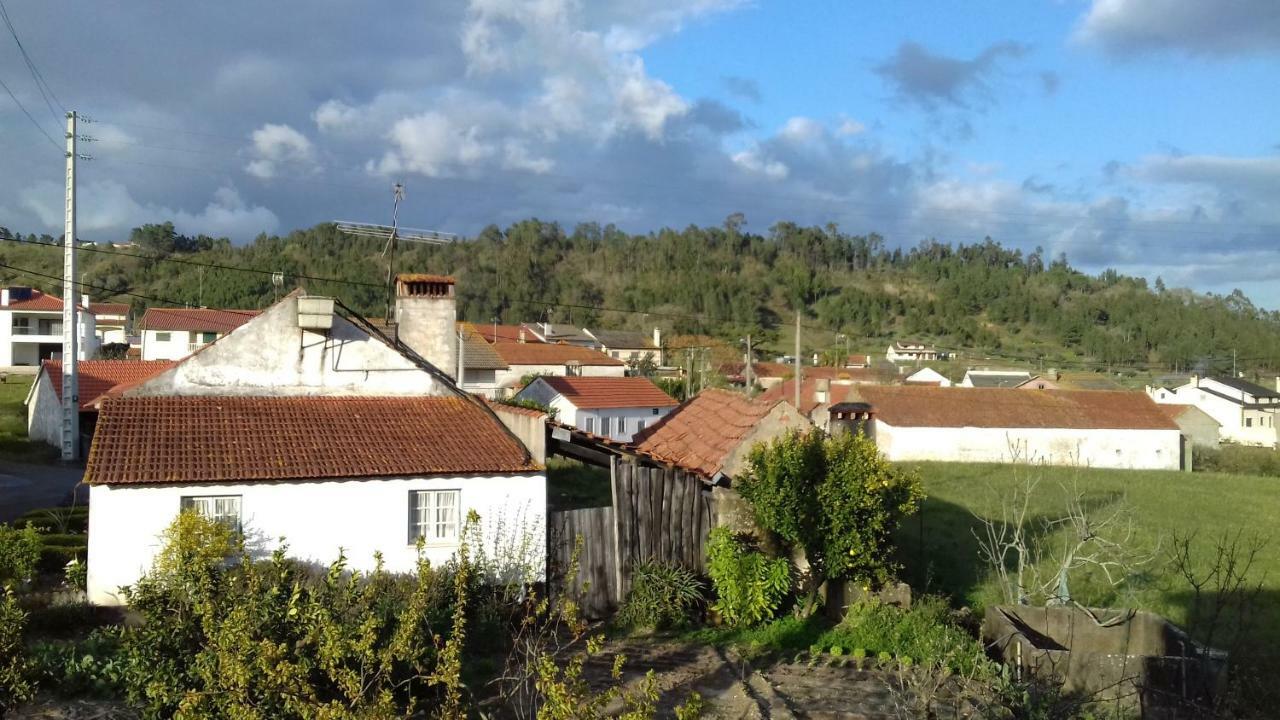 Charming Country House Ourém Esterno foto