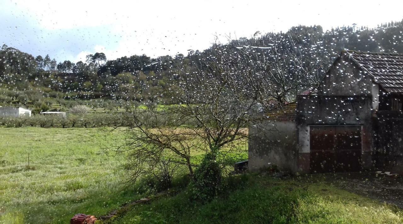Charming Country House Ourém Esterno foto
